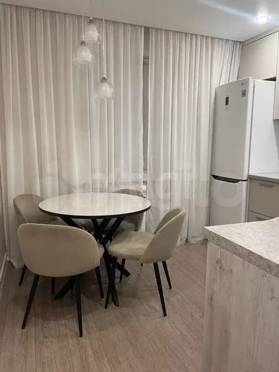 2-к. квартира, 50 м, 8/9 эт. - Фото 1