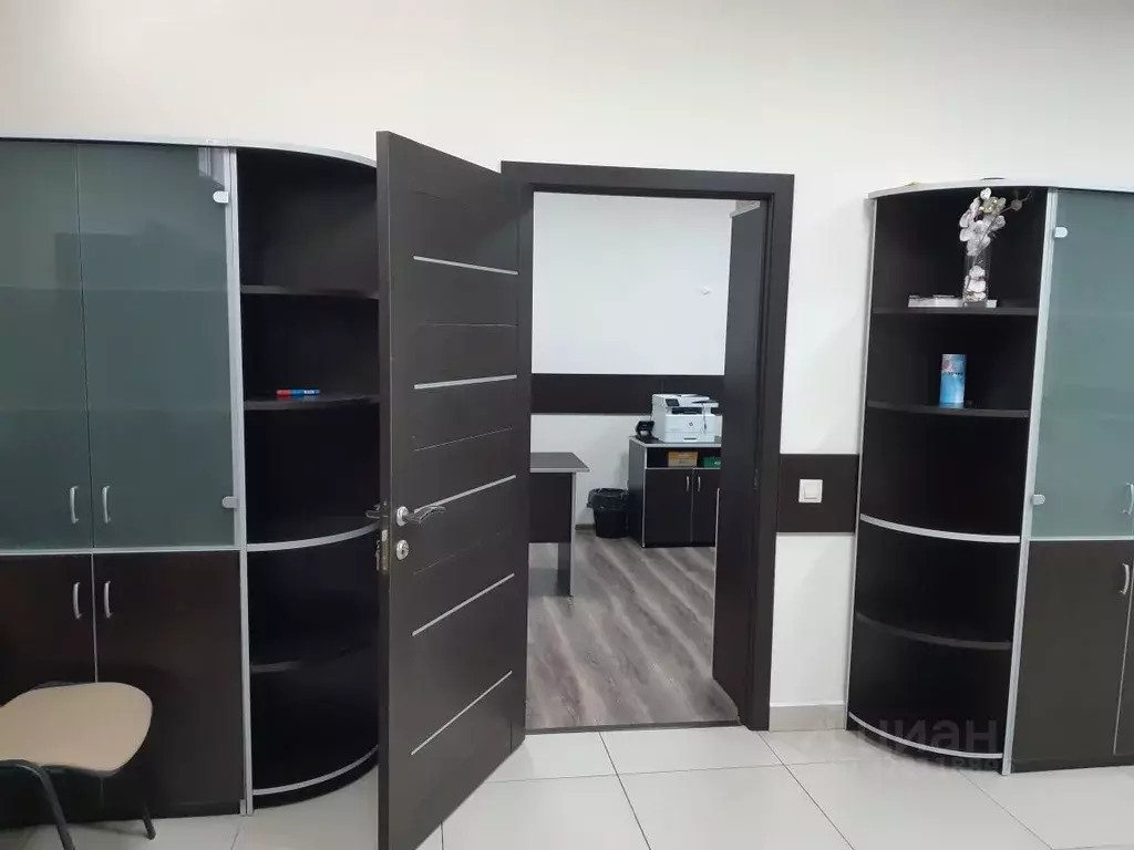 Офис в Краснодарский край, Краснодар ул. Селезнева, 4/13к1 (95 м) - Фото 1