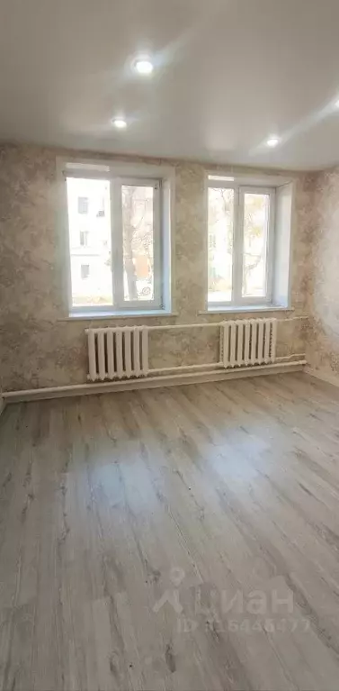 3-к кв. Кировская область, Кирово-Чепецк просп. Мира, 4 (69.0 м) - Фото 0