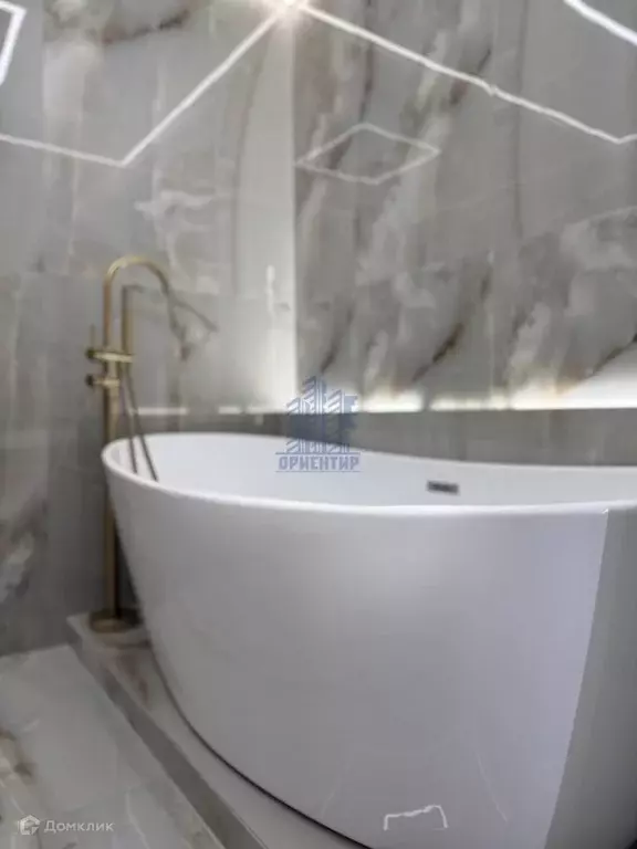 Продаётся 2-к квартира, 93.8 м - Фото 0