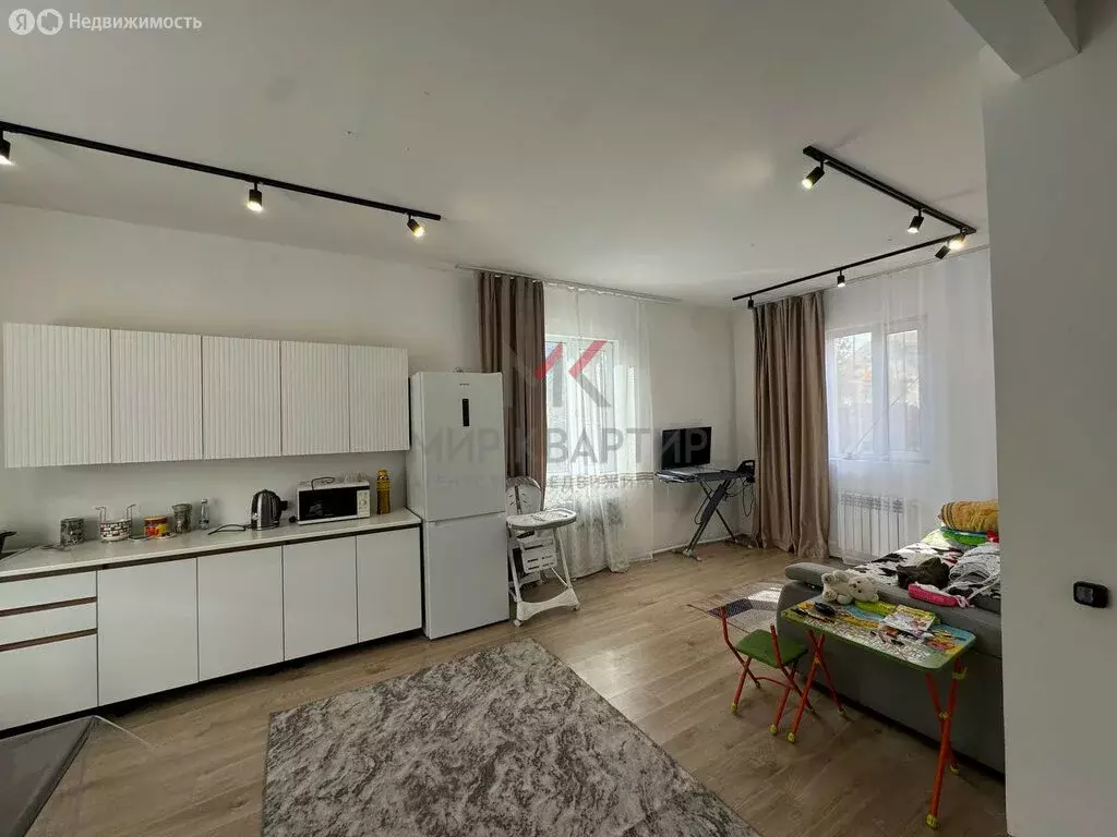 Дом в Усть-Элегест, Шоссейная улица (1000 м) - Фото 2