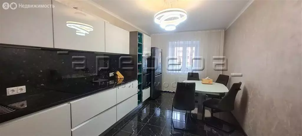 3-комнатная квартира: Красноярск, микрорайон Николаевка, 2-я Огородная ... - Фото 0