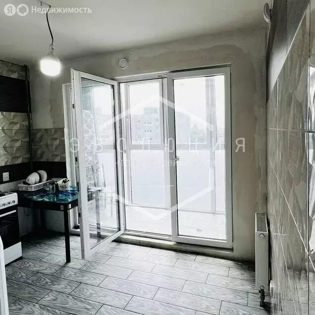 1-комнатная квартира: Калининград, Белгородская улица, 5 (44 м) - Фото 1