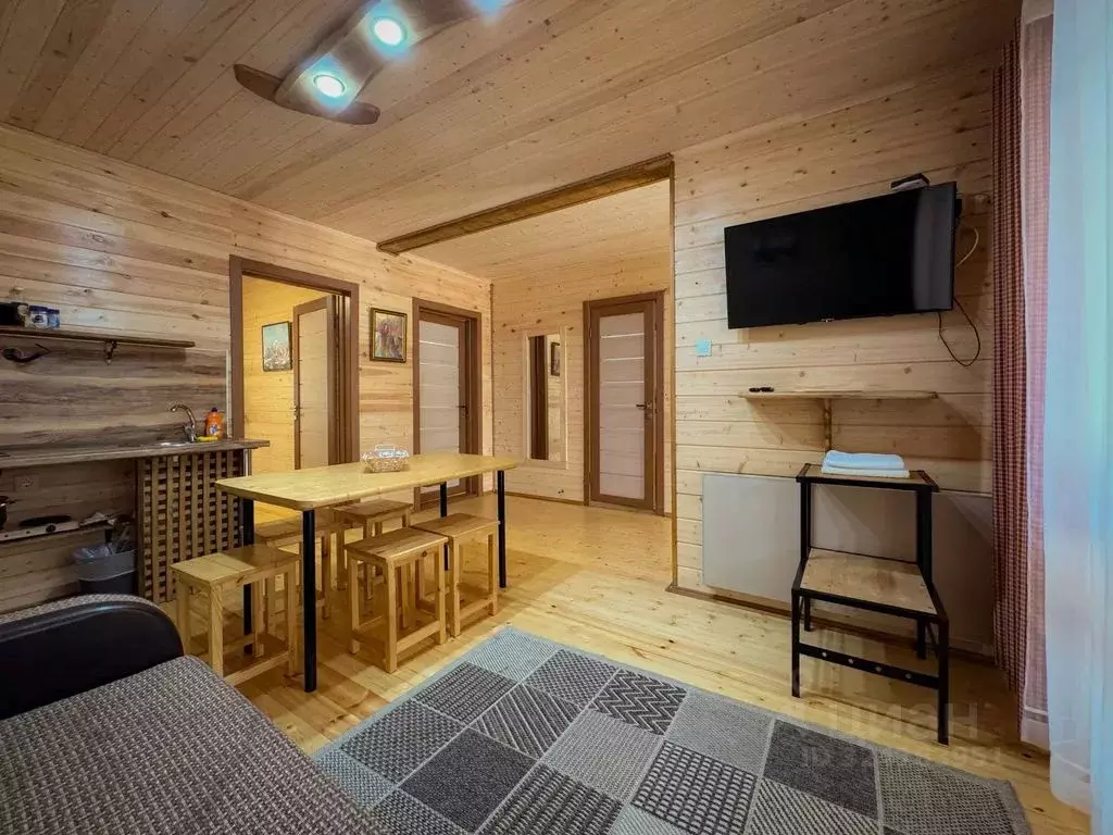 Дом в Карачаево-Черкесия, Зеленчукский район, с. Архыз  (70 м) - Фото 2