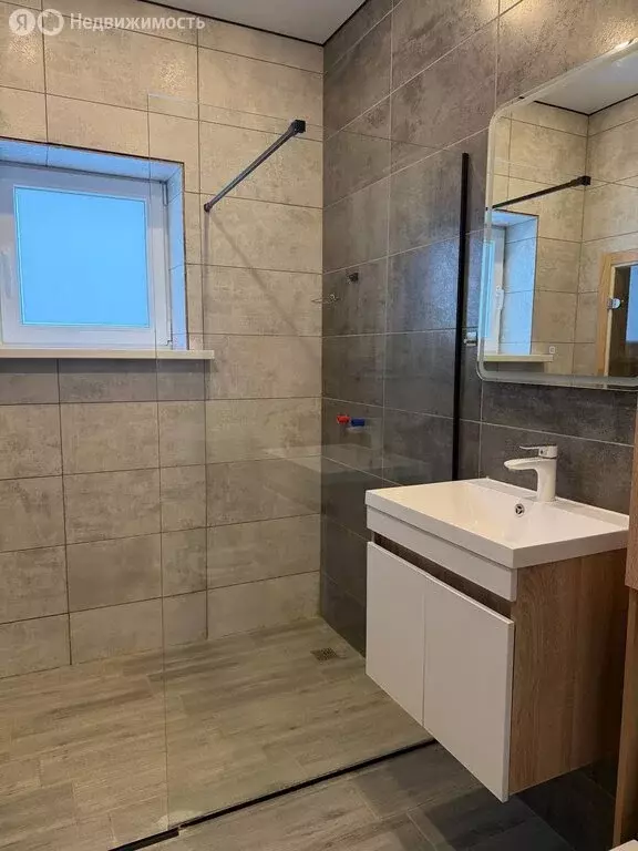 Дом в село Подстепки, улица Михаила Зюзина, 33 (140 м) - Фото 1