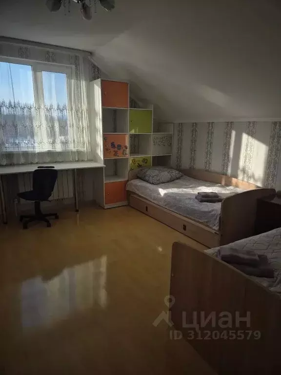Дом в Сахалинская область, Южно-Сахалинск Линейный пер., 6 (160 м) - Фото 1