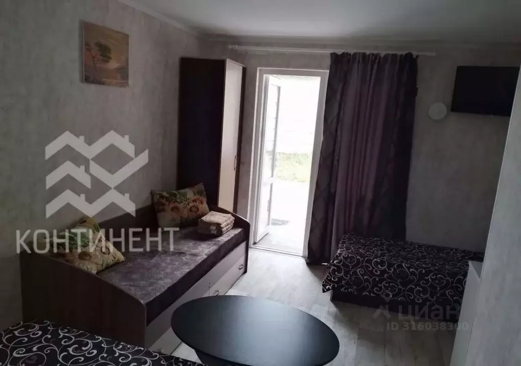 Дом в Крым, Евпатория городской округ, Заозерное пгт пер. Фруктовый ... - Фото 1