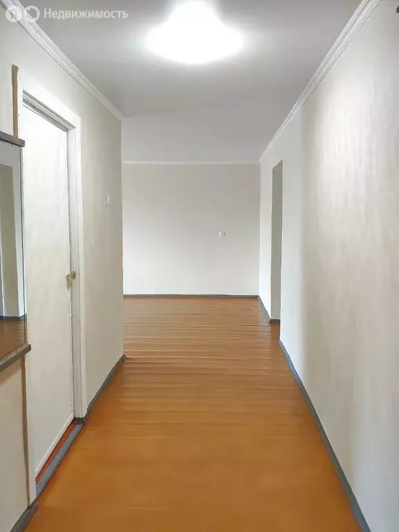 3-комнатная квартира: Омск, улица Берко Цемента, 8 (58 м) - Фото 1