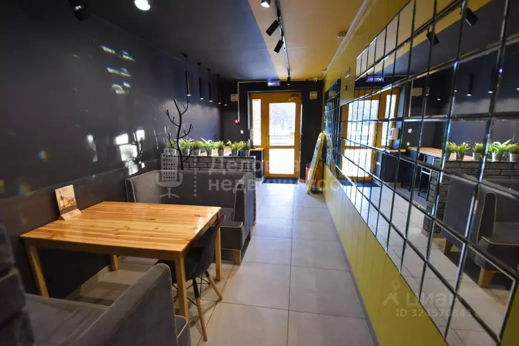 Помещение свободного назначения в Новгородская область, Великий ... - Фото 1