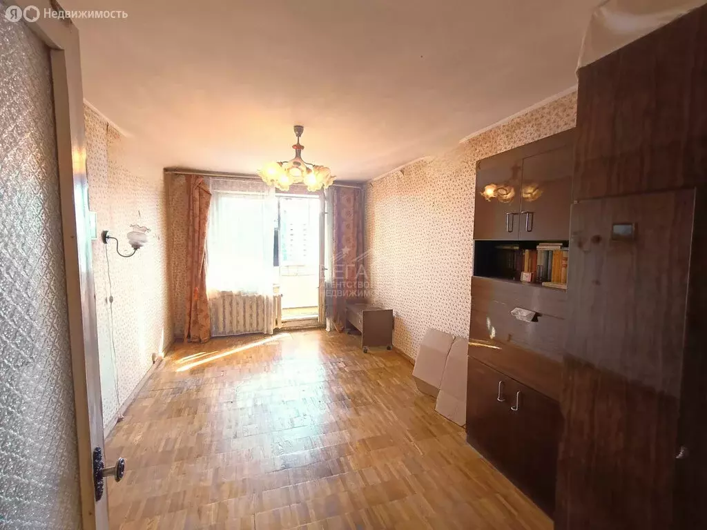 3-комнатная квартира: посёлок городского типа Калининец, 246 (65 м) - Фото 1