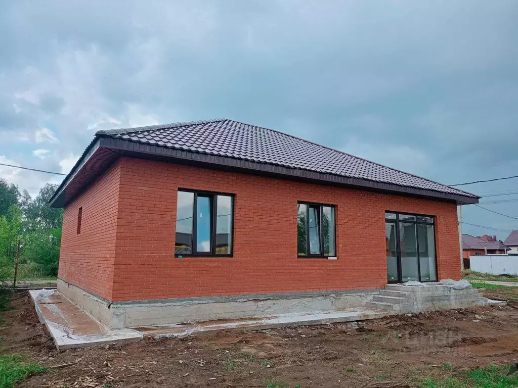 Дом в Самарская область, Кинель ул. 9 Мая, 17 (110 м) - Фото 1