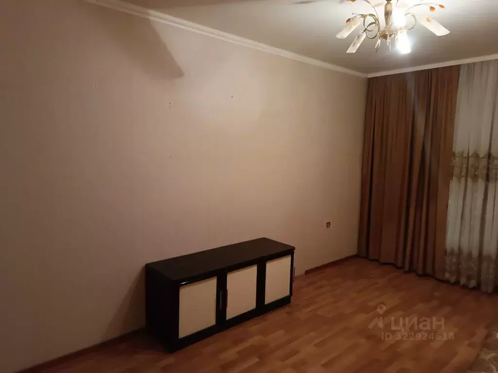 1-к кв. Омская область, Омск ул. Вострецова, 3 (30.0 м) - Фото 2