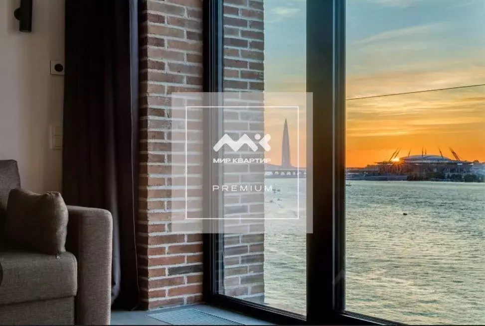 1-к кв. Санкт-Петербург наб. Макарова, 58с2 (66.5 м) - Фото 1