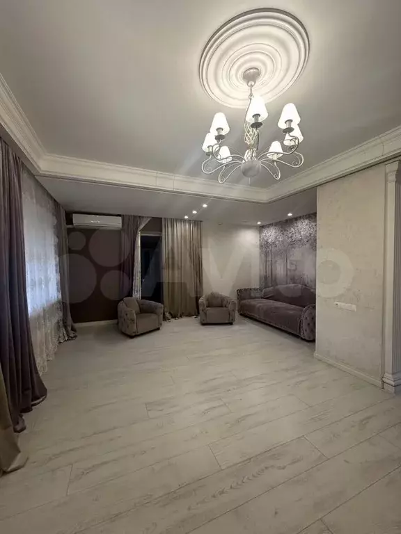 Дом 240 м на участке 8,3 сот. - Фото 1