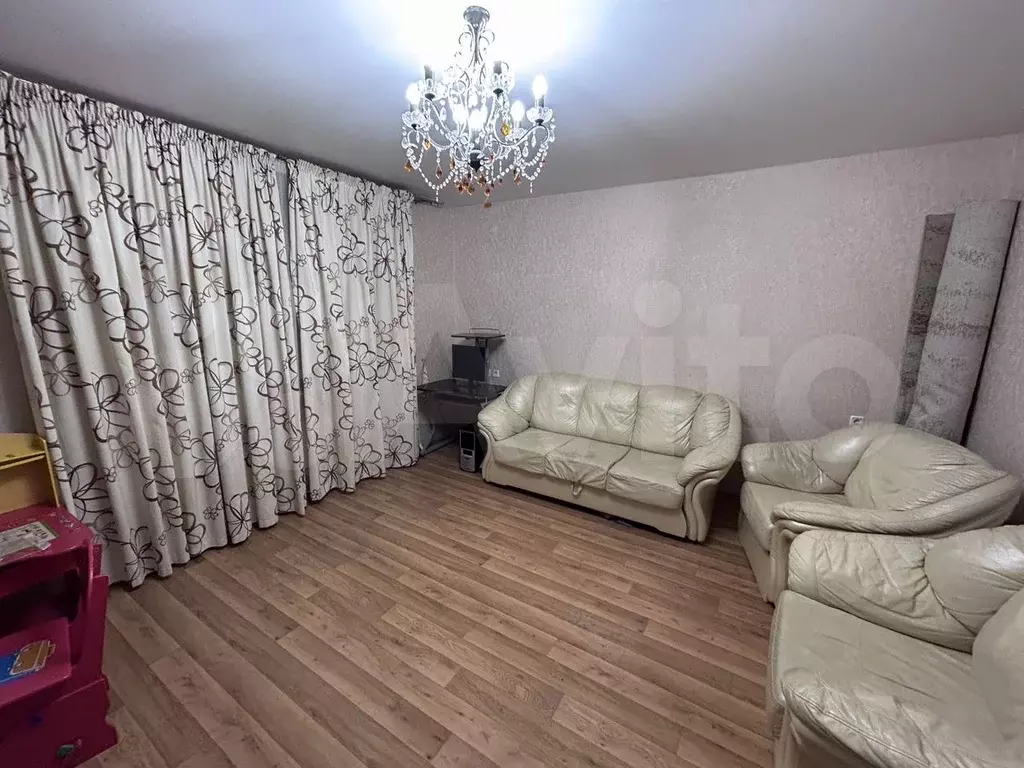 2-к. квартира, 50 м, 1/10 эт. - Фото 0