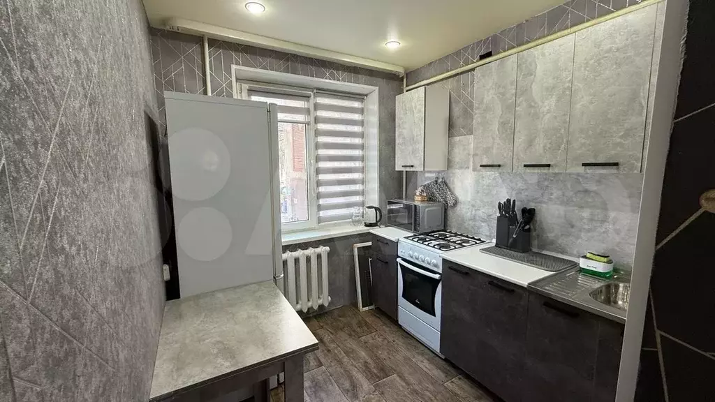 1-к. квартира, 30 м, 1/9 эт. - Фото 0
