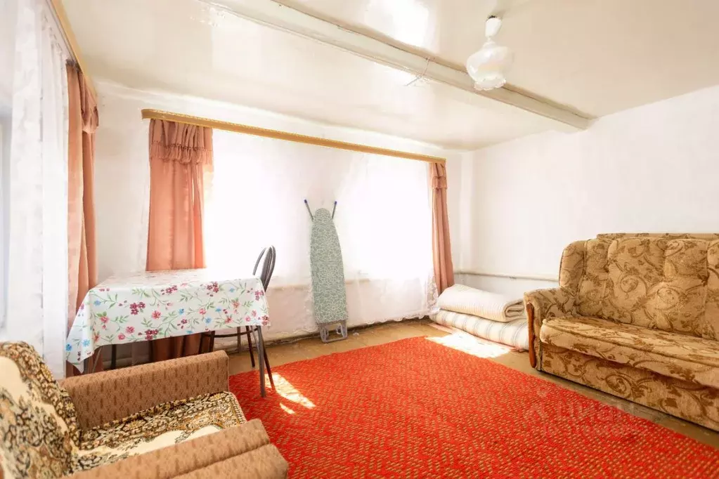 Дом в Оренбургская область, с. Шарлык ул. Серова, 110 (31 м) - Фото 1