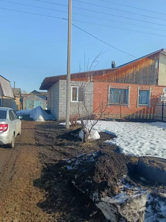 Дом в Самарская область, Кинельский район, Новый Сарбай с/пос, с. ... - Фото 1