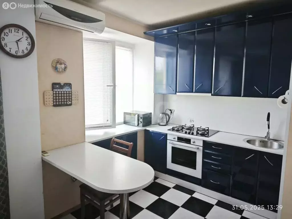 3-комнатная квартира: Нижний Новгород, улица Максима Горького, 250 ... - Фото 1