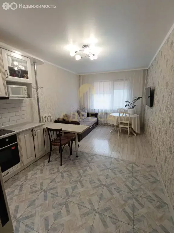 1-комнатная квартира: Оренбург, улица Фронтовиков, 8/2 (44.1 м) - Фото 1