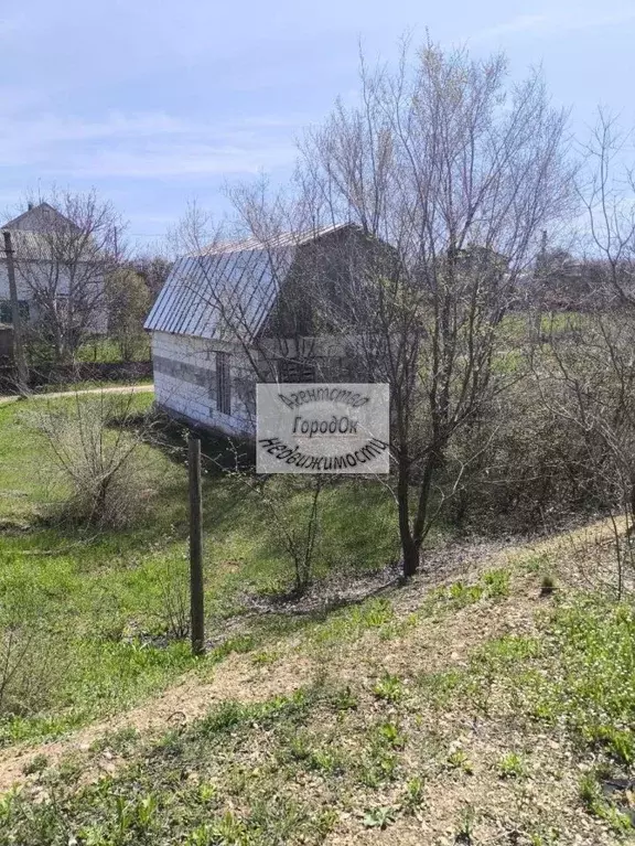 Дом в Крым, Сакский район, Ореховское с/пос, с. Михайловка  (35 м) - Фото 2