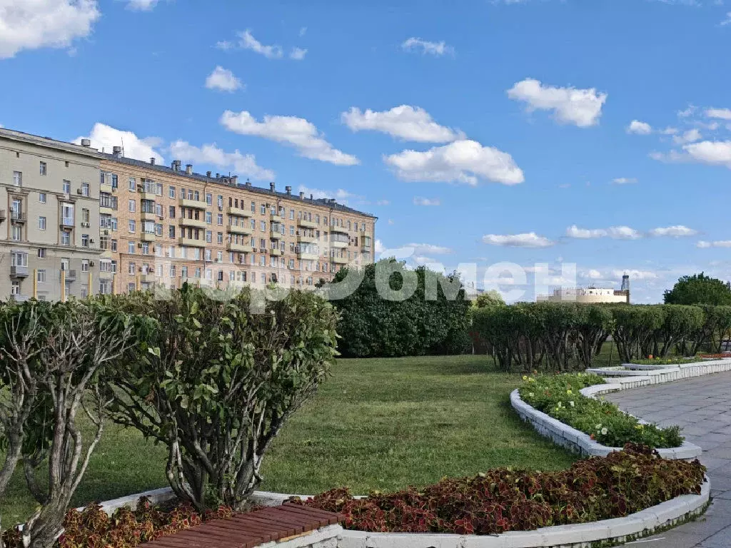 Продается 3-комнатная квартира - Фото 1