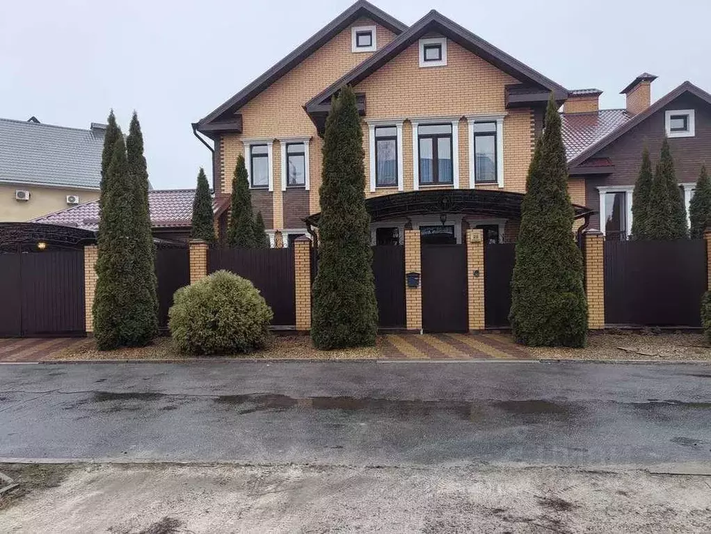 Коттедж в Белгородская область, Старый Оскол ул. Сталеваров (438 м) - Фото 1