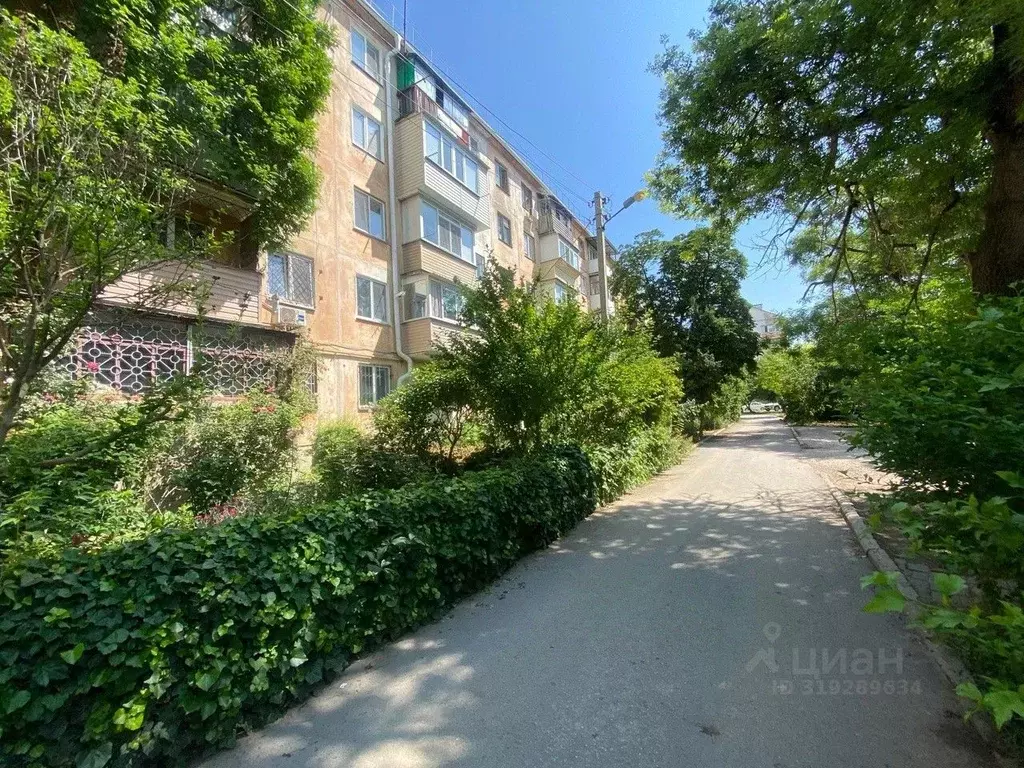2-к кв. Крым, Керчь ул. Горького, 14 (42.6 м) - Фото 0