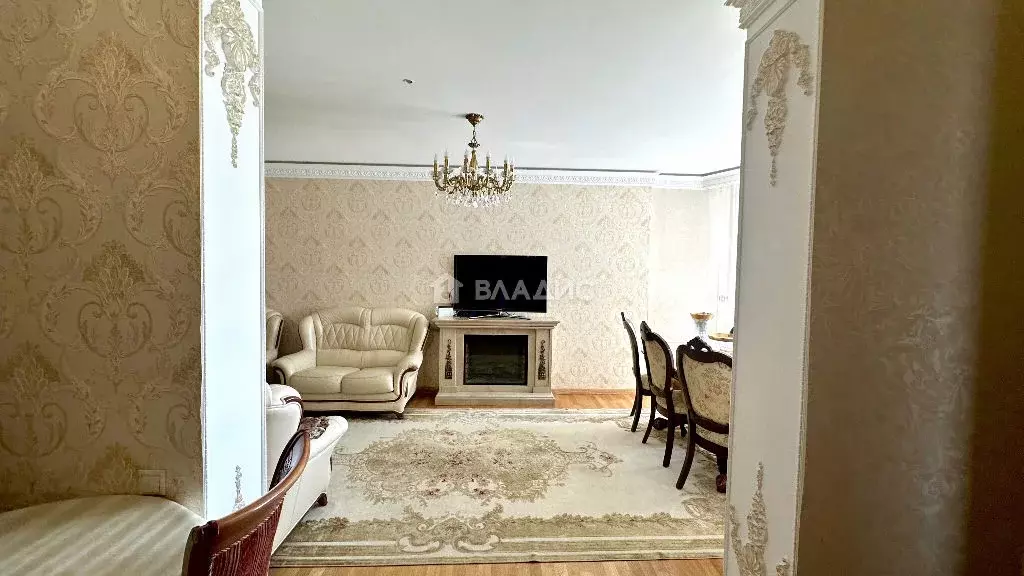 Продается 5-комнатная квартира - Фото 1