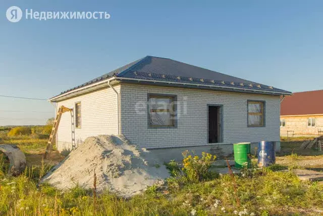 Дом в Ялуторовск, Комсомольская улица (110 м) - Фото 1
