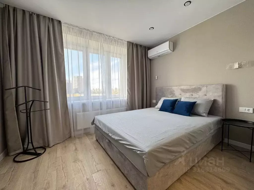 1-к кв. Тюменская область, Тюмень Новгородская ул., 20 (30.0 м) - Фото 0