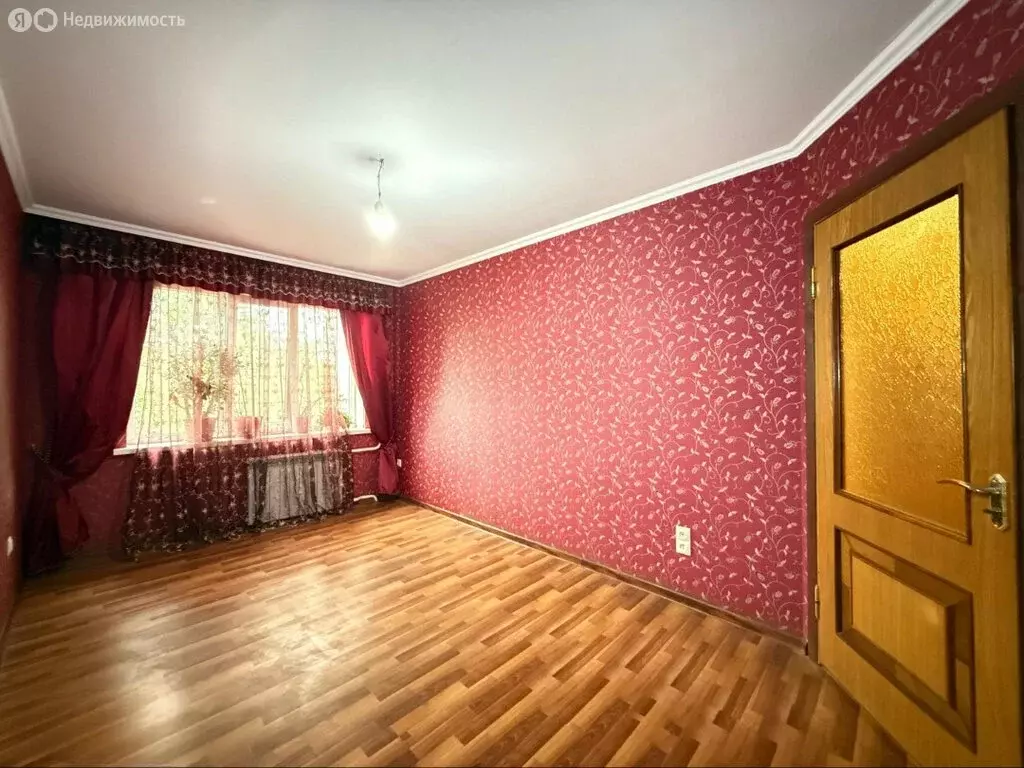 3-комнатная квартира: Нальчик, улица Идарова, 56А (59 м) - Фото 1