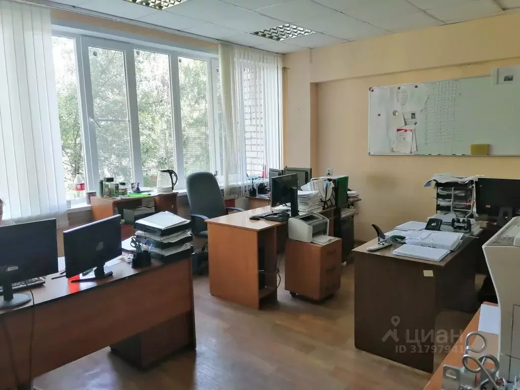 Помещение свободного назначения в Курская область, Курск ул. Карла ... - Фото 0