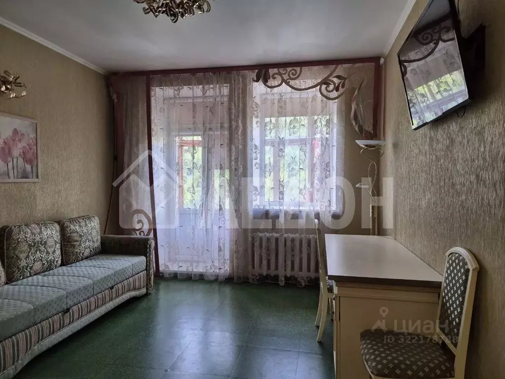 3-к кв. Омская область, Омск просп. Мира, 64 (83.8 м) - Фото 1