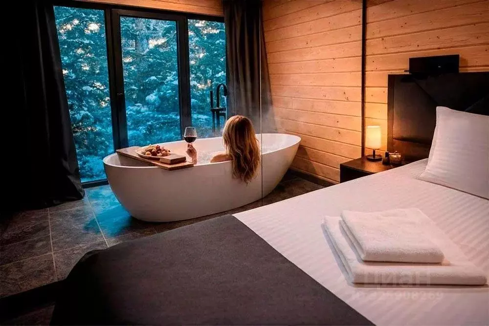 Дом в Карачаево-Черкесия, Зеленчукский район, с. Архыз, 49 кв-л  (50 ... - Фото 1