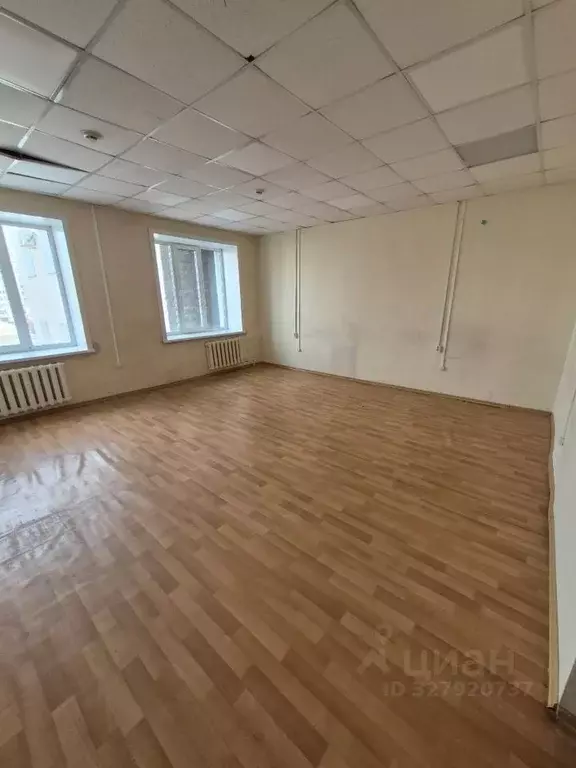 Помещение свободного назначения в Саха (Якутия), Якутск ул. Кирова, 28 ... - Фото 1