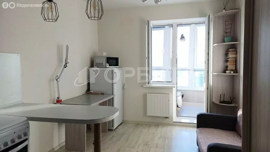 Квартира-студия: Тюмень, улица Мельникайте, 2к13 (28 м) - Фото 2