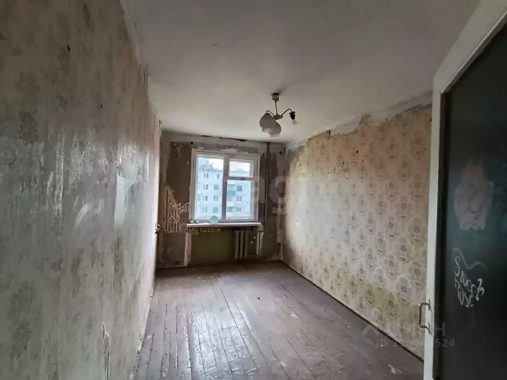 3-к кв. Псковская область, Печоры Заводская ул., 2б (55.0 м) - Фото 1