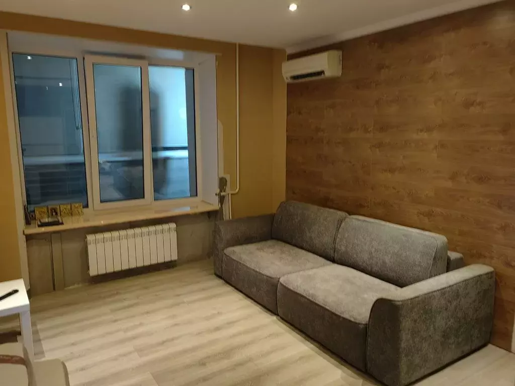 Продаётся 1-к квартира, 50.4 м - Фото 1