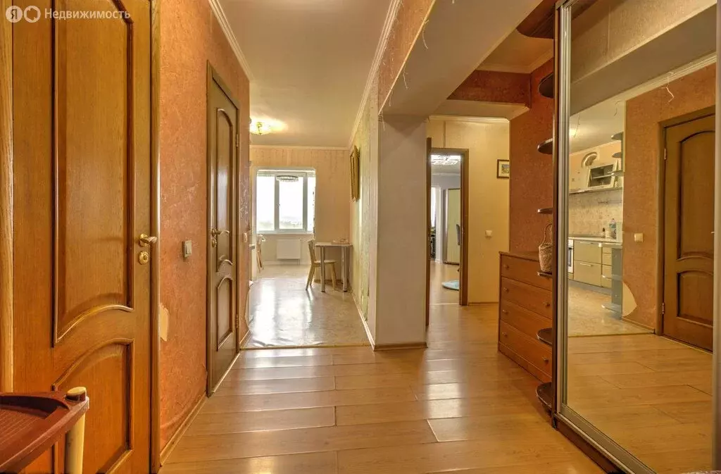 2-комнатная квартира: Алушта, улица 60 лет СССР, 18 (77.1 м) - Фото 1