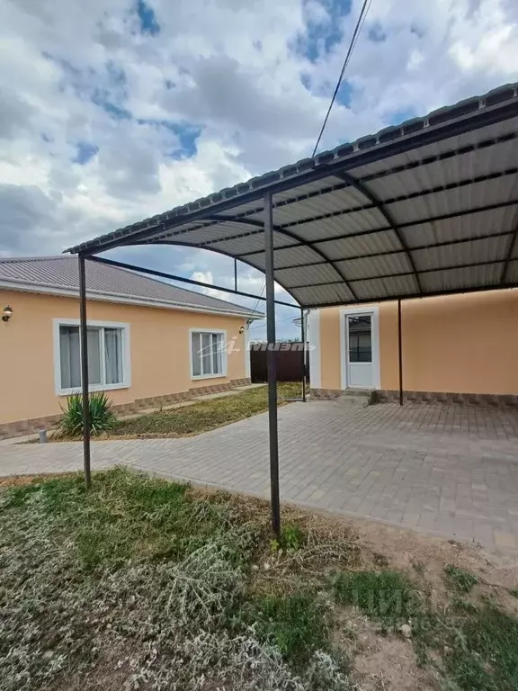 Дом в Крым, Симферопольский район, Добровское с/пос, с. Пионерское ... - Фото 2