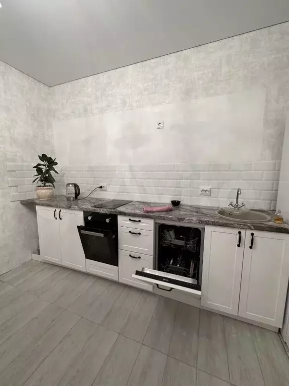 3-к. квартира, 72 м, 1/5 эт. - Фото 0