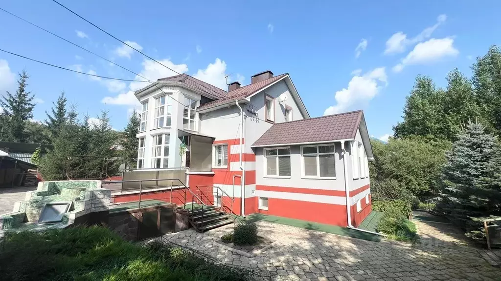 Дом в Башкортостан, Уфимский район, с. Михайловка ул. Светлая (350 м) - Фото 1
