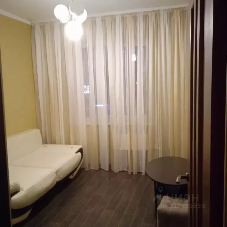 2-к кв. Омская область, Омск ул. Крупской, 3 (52.0 м) - Фото 0