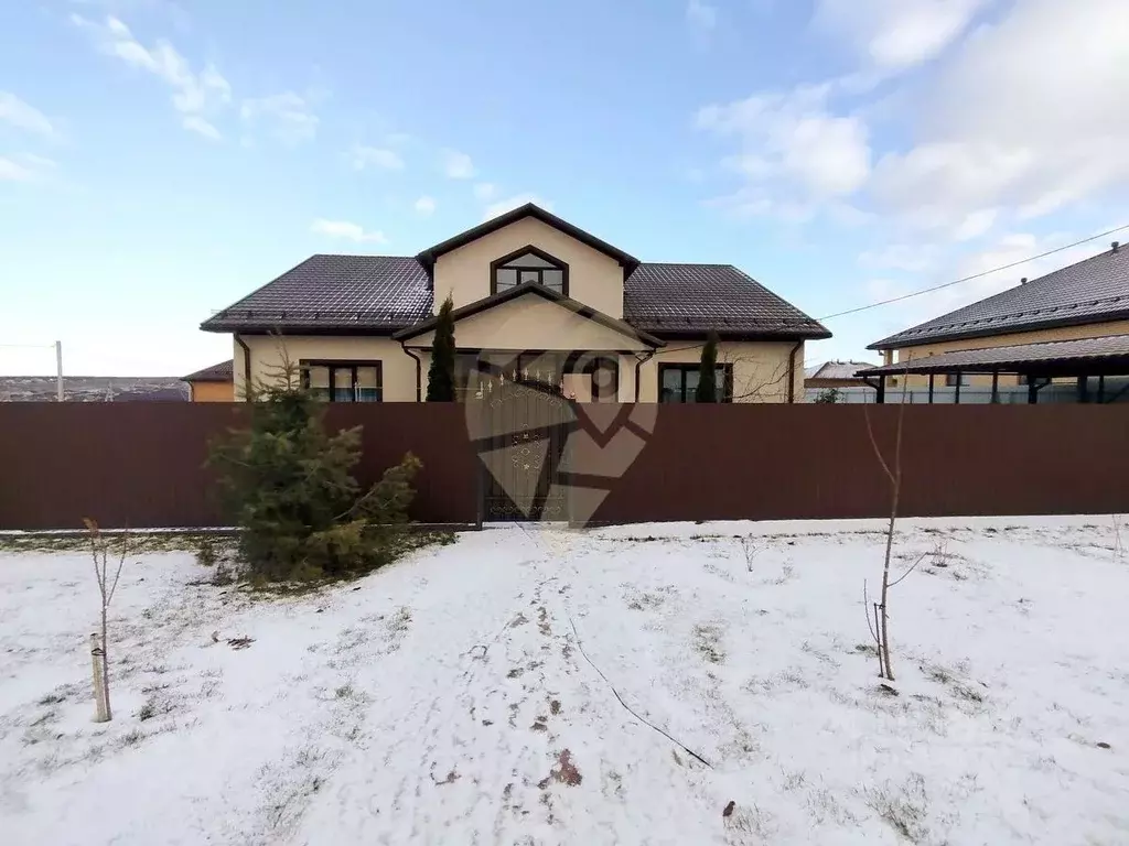Коттедж в Белгородская область, Старый Оскол ул. Троицкая (246 м) - Фото 0