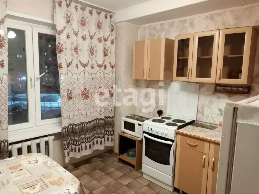 2-к. квартира, 70 м, 4/9 эт. - Фото 0