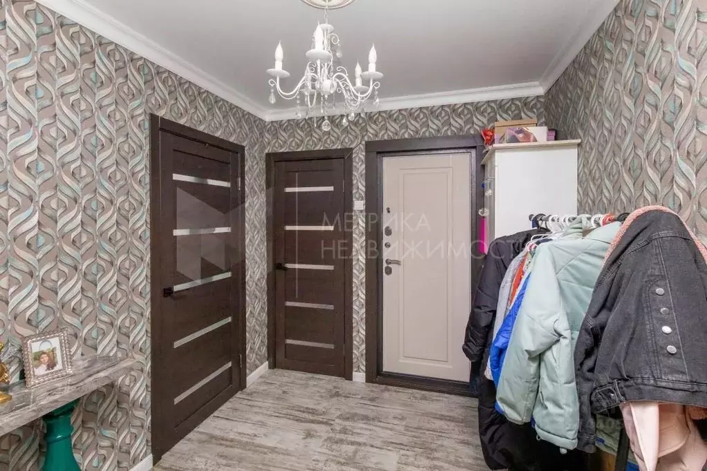 3-к кв. Тюменская область, Тюмень Кремлевская ул., 102к1 (64.9 м) - Фото 1