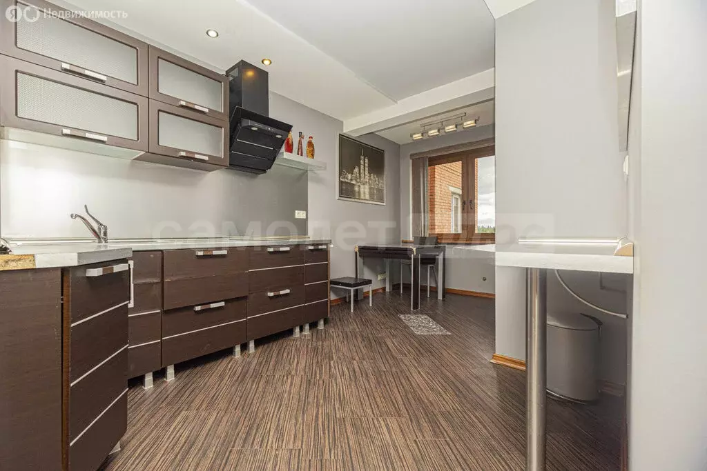 3-комнатная квартира: посёлок городского типа Селятино, 53 (64.2 м) - Фото 1