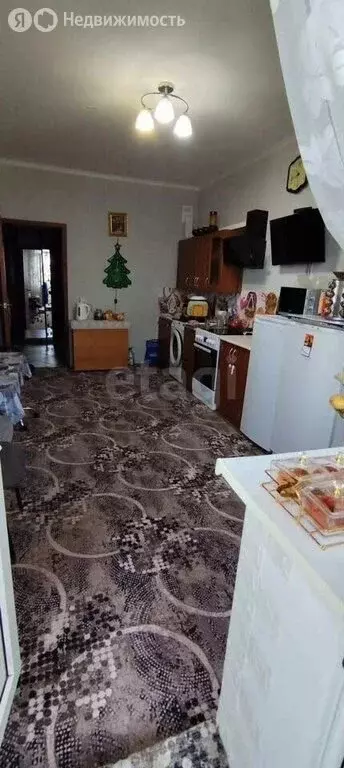 3-комнатная квартира: Оренбург, Краснознамённая улица, 58 (66.5 м) - Фото 1