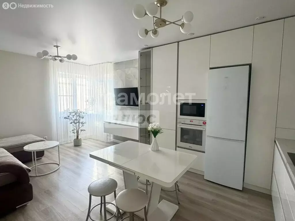 4-комнатная квартира: Сыктывкар, Октябрьский район, улица Папанина, ... - Фото 1